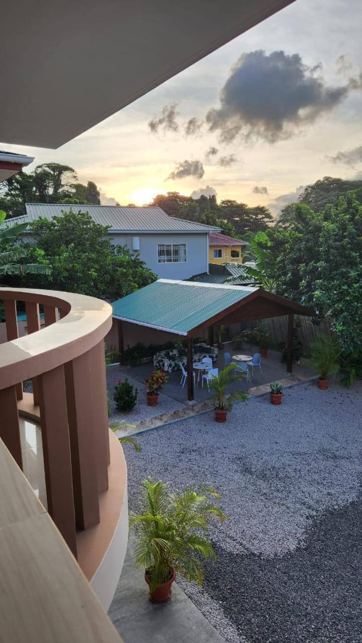 Green Self-Catering Apartment Beau Vallon  Kültér fotó
